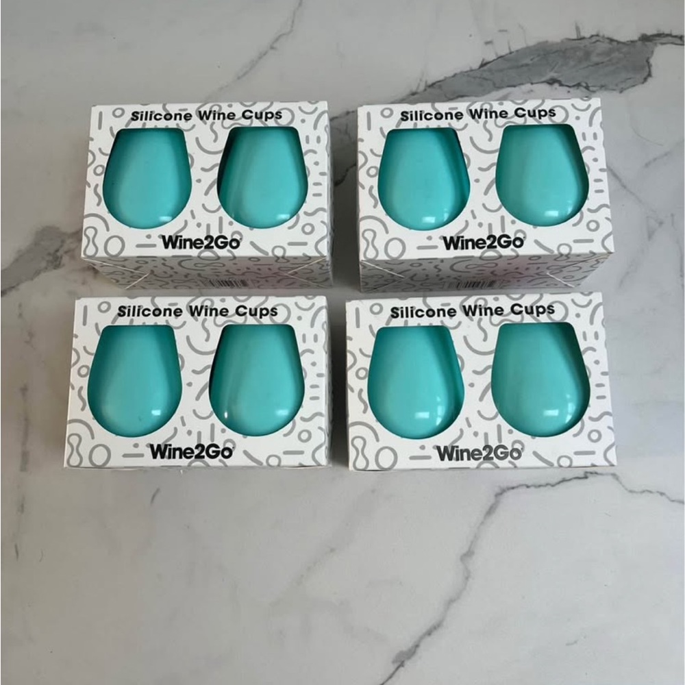 New 4 - 2 Packs of Sky Blue Silicone Wine Glasses tumblrs cups in packaging